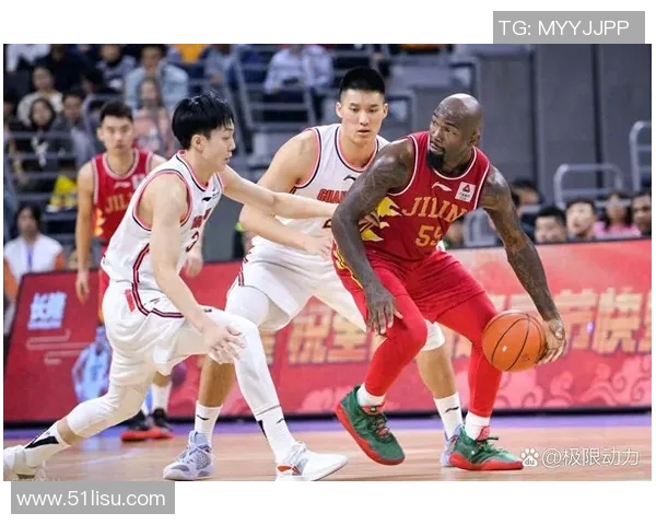 广东宏远与新疆广汇激战正酣谁能在CBA赛场上笑到最后